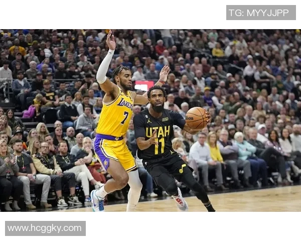 康利加盟爵士队强化组织和进攻火力