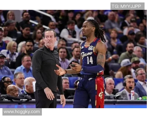 骑士球队宣布签下新秀球员加强内线防守，为季后赛铺路